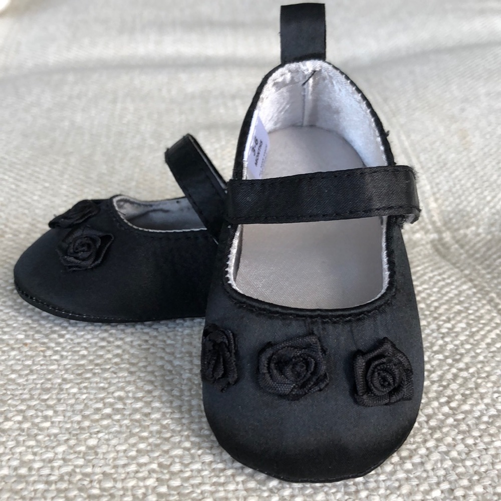 Black Ballet Flats. Size 3-6months.
